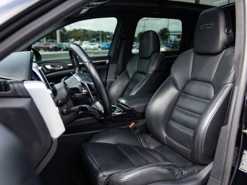 Used 2016 Porsche Cayenne GTS AWD/4WD image 19