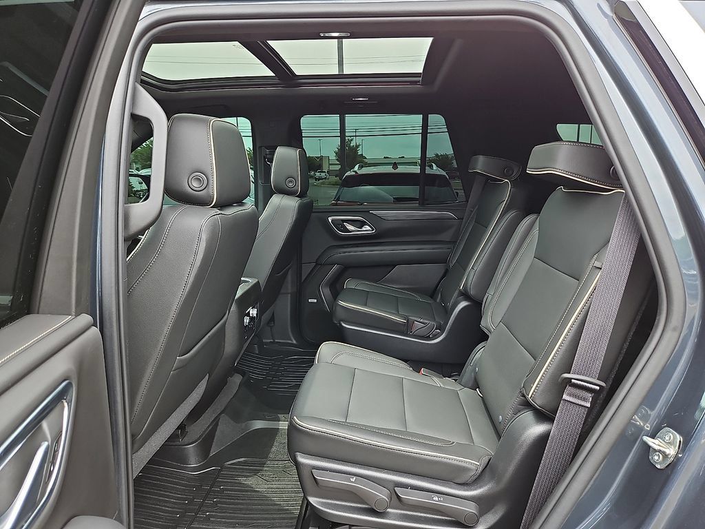 Used 2021 GMC Yukon SLT w/ SLT Premium Package AWD/4WD image 10