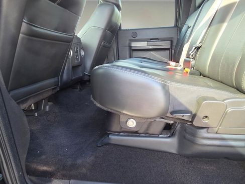 Used 2011 Ford F250 Lariat w/ Lariat Interior Pkg image 49