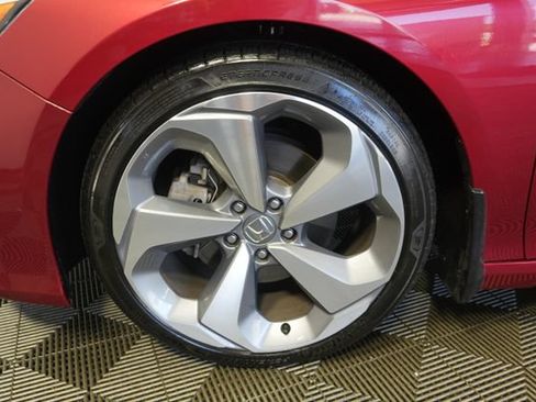 Used 2019 Honda Accord Touring image 9