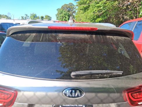 Used 2019 Kia Sorento EX AWD/4WD image 5