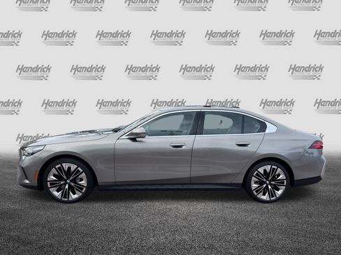 Certified 2026 BMW 540i xDrive AWD/4WD image 7