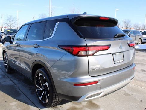 Used 2022 Mitsubishi Outlander SE image 5