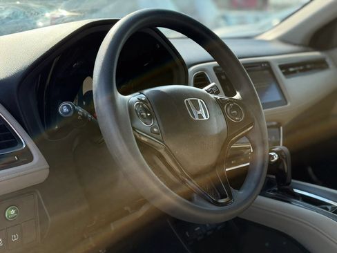 Used 2018 Honda HR-V EX image 13