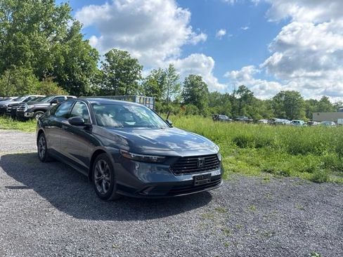 Used 2023 Honda Accord EX image 2