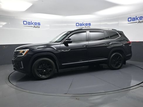 Used 2024 Volkswagen Atlas SEL Premium R-Line AWD/4WD image 5