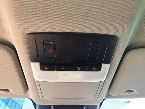 Used 2023 Nissan Rogue SV image 21