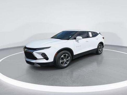 Used 2023 Chevrolet Blazer LT FWD image 5