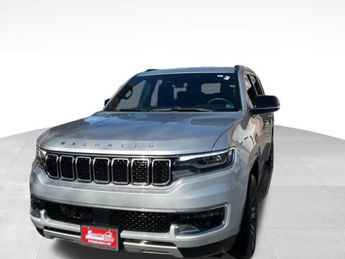 Used 2024 Jeep Wagoneer Series II image 1