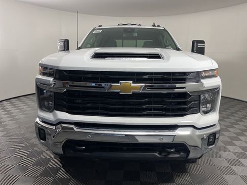 New 2026 Chevrolet Silverado 3500 LT w/ Safety Package image 7
