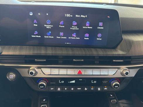 Used 2024 Kia Telluride EX w/ EX Captain's Chair Package FWD image 48