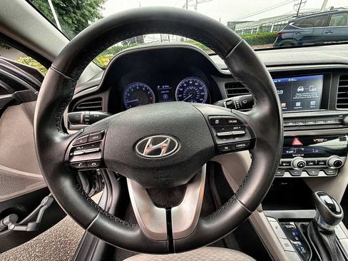 Used 2019 Hyundai Elantra Value Edition w/ Cargo Package FWD image 23