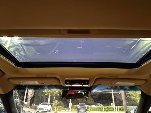 New 2025 Lexus ES 350 w/ Premium Package image 16