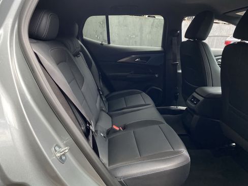 Used 2024 Chevrolet Equinox EV LT AWD/4WD image 17