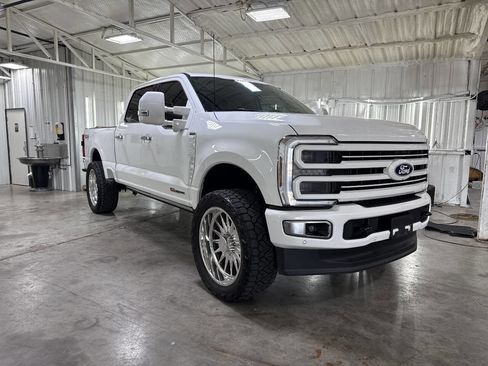 Used 2026 Ford F250 Platinum w/ Platinum Plus Package AWD/4WD image 16