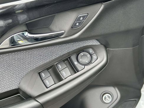 New 2026 Chevrolet TrailBlazer LT w/ Convenience Package FWD image 19