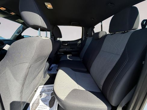 Used 2020 Toyota Tacoma TRD Sport image 13