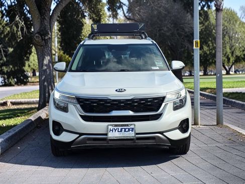 Used 2021 Kia Seltos EX AWD/4WD image 3