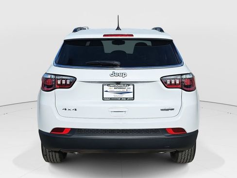 New 2026 Jeep Compass Latitude image 4