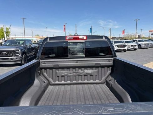 Used 2024 Chevrolet Colorado ZR2 w/ ZR2 Convenience Package III AWD/4WD image 30