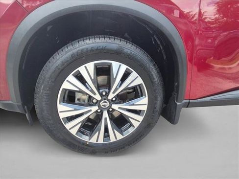 Certified 2021 Nissan Rogue SV FWD image 23