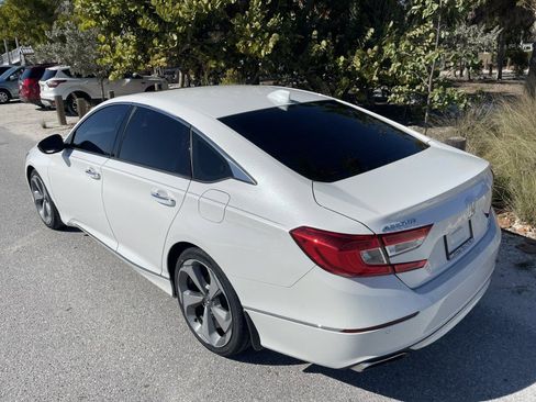 Used 2018 Honda Accord Touring image 35