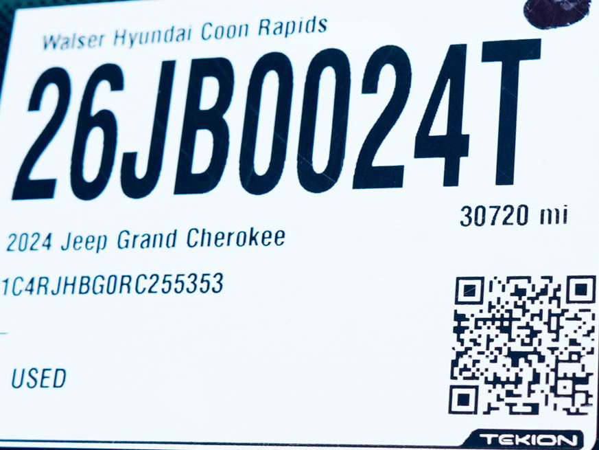 Used 2024 Jeep Grand Cherokee Limited w/ Trailer Tow Package AWD/4WD image 31