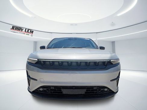 New 2025 Jeep Wagoneer S Limited image 8