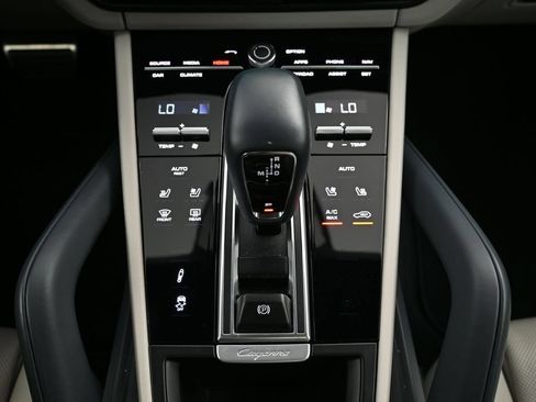 Certified 2023 Porsche Cayenne S AWD/4WD image 17