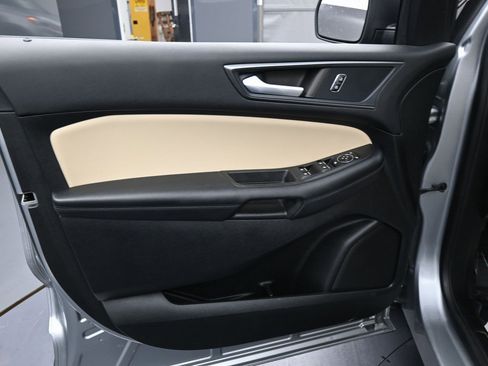 Used 2024 Ford Edge SE image 23