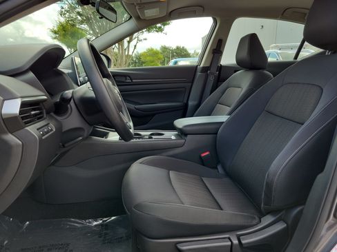 Certified 2025 Nissan Altima 2.5 S FWD image 13