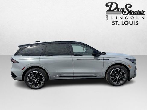 New 2026 Lincoln Nautilus Reserve AWD/4WD image 2