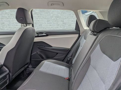 Certified 2025 Volkswagen Taos S AWD/4WD image 14