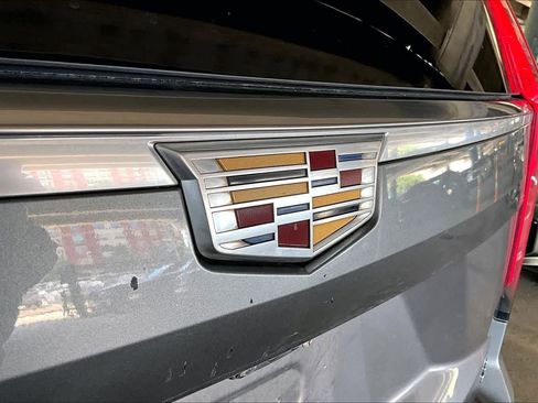 Used 2021 Cadillac Escalade Premium Luxury w/ LPO, Illumination Package RWD image 30