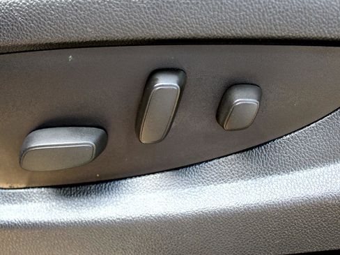 Used 2015 GMC Yukon XL Denali w/ Touring Package image 12