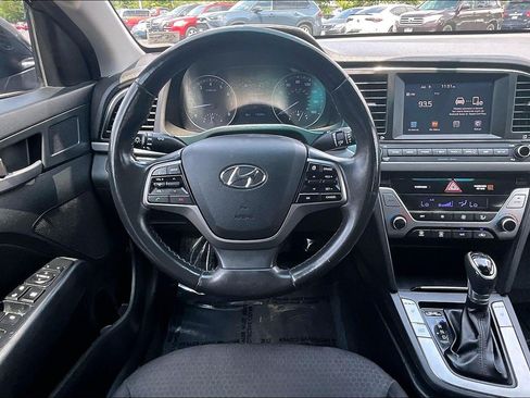 Used 2018 Hyundai Elantra Value Edition FWD image 5