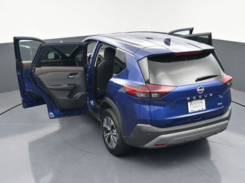 Used 2023 Nissan Rogue SV image 43