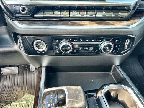 Certified 2023 GMC Sierra 1500 SLT image 35