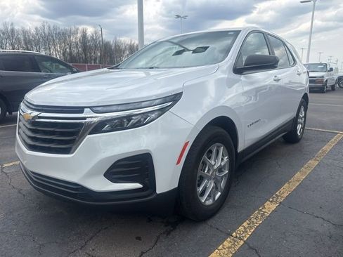 Used 2023 Chevrolet Equinox LS w/ LS Convenience Package image 1