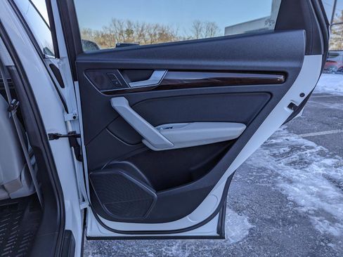 Used 2018 Audi Q5 2.0T Premium Plus w/ Premium Plus Package image 37