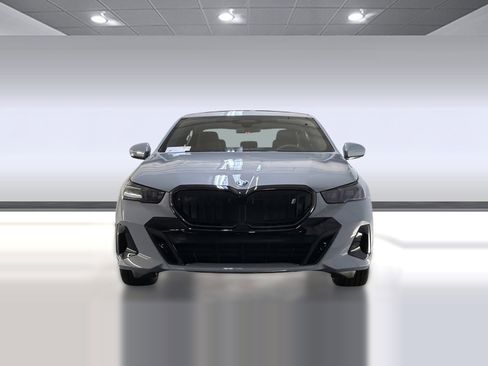 New 2026 BMW i5 eDrive40 w/ M Sport Package image 5