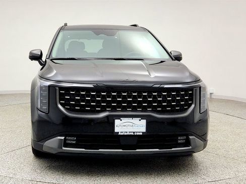 Used 2025 Kia Carnival SX Prestige image 2