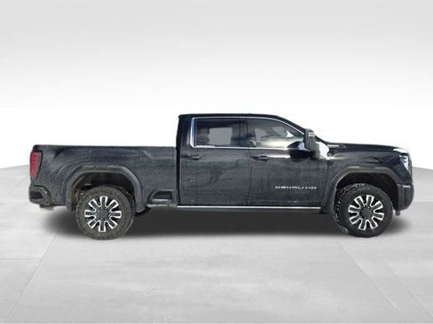 Used 2024 GMC Sierra 2500 Denali Ultimate image 13