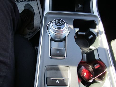 Used 2024 Ford Edge SE AWD/4WD image 17