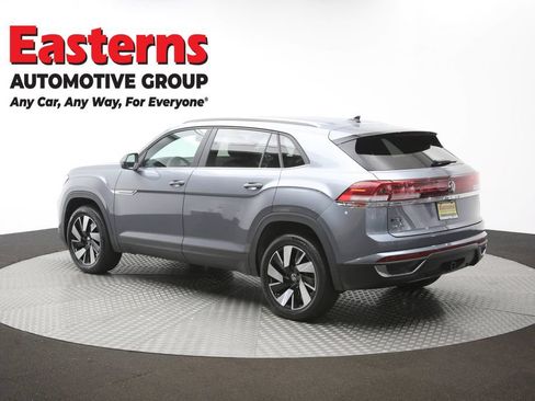 Used 2024 Volkswagen Atlas Cross Sport SE FWD image 60
