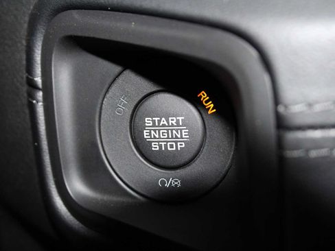 Used 2025 Jeep Wrangler Unlimited Rubicon w/ Safety Group AWD/4WD image 43