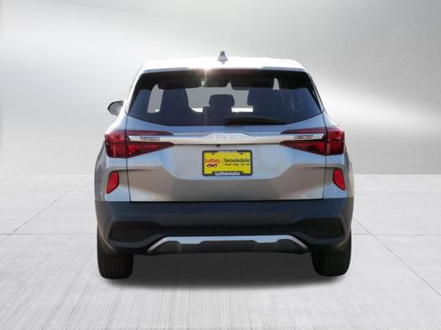 Used 2023 Kia Seltos LX AWD/4WD image 6