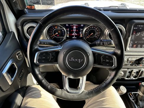 Used 2022 Jeep Wrangler Unlimited Sahara w/ LED Lighting Group image 18