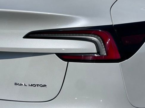 Used 2025 Tesla Model 3 Long Range image 9