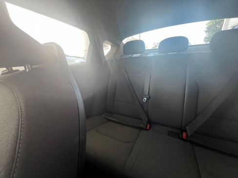 Used 2025 Kia K4 LXS image 38